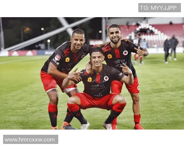 重庆足球队反击战术解析及其在比赛中的成败得失分析 重庆足球队反击战术解析及其在比赛中的成败得失分析